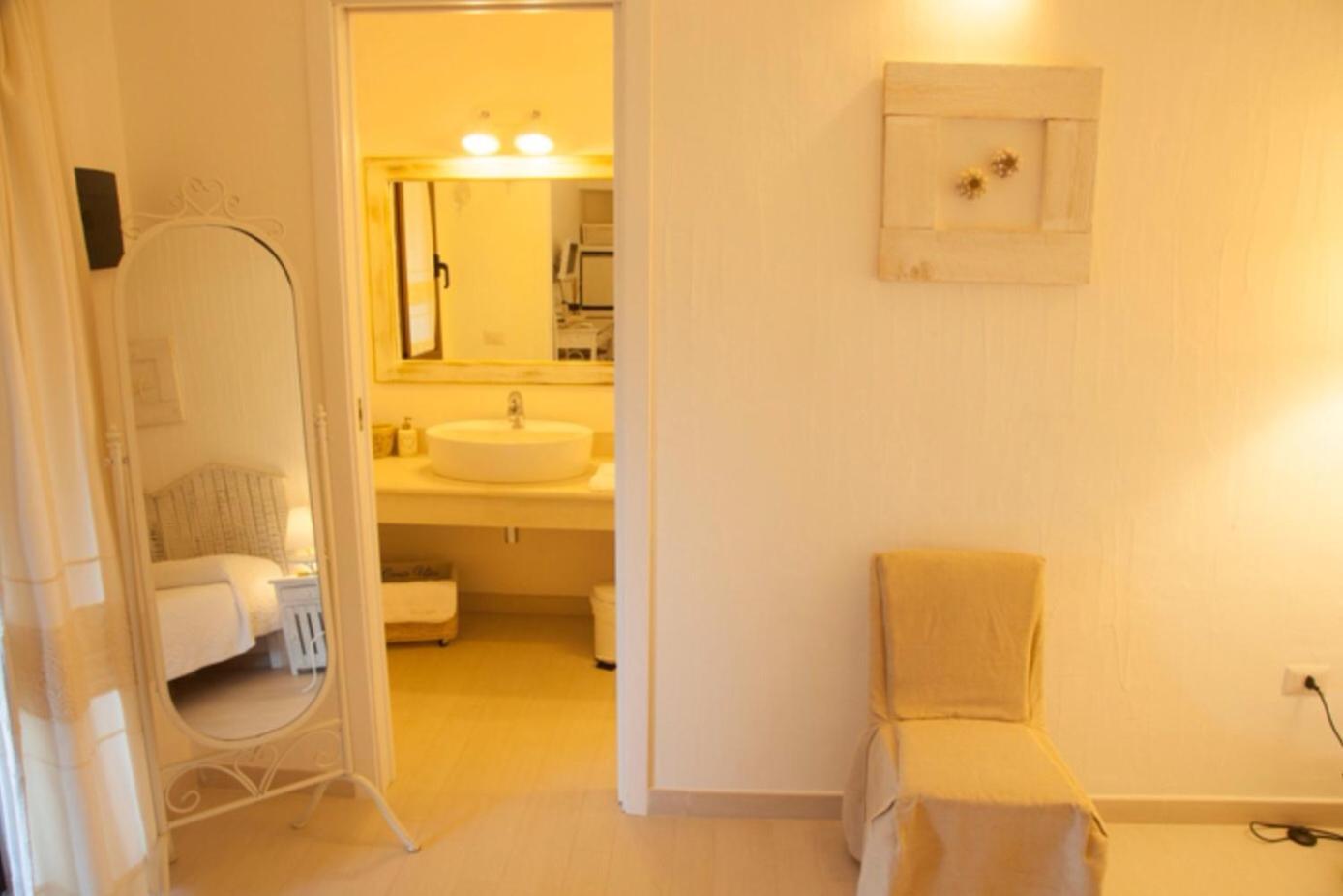 Cento Ulivi B&B Golfo Aranci Exterior foto