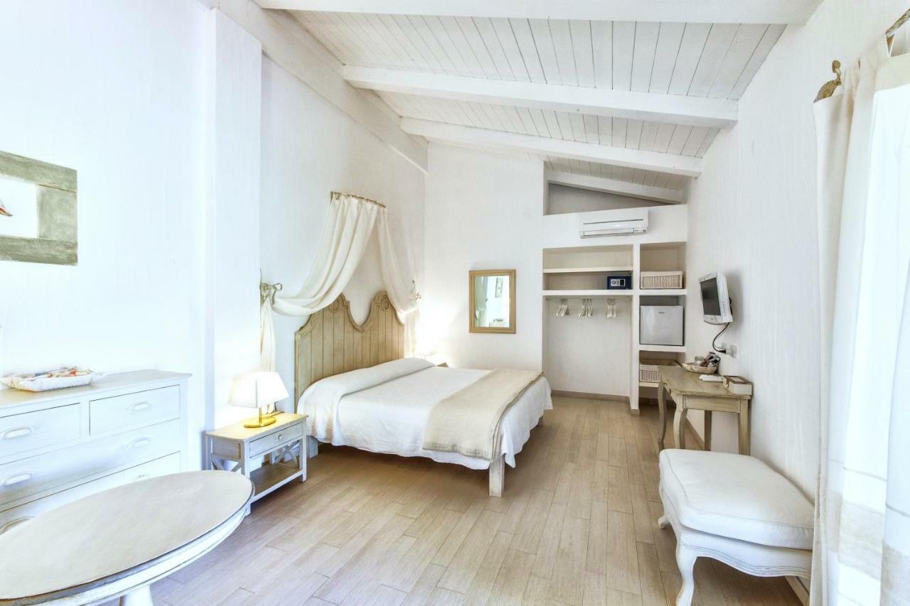 Cento Ulivi B&B Golfo Aranci Exterior foto